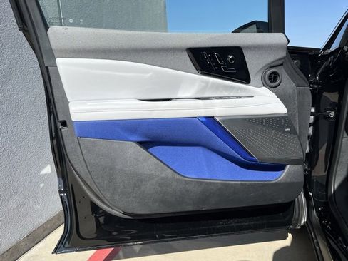 Certified 2025 Cadillac Optiq Luxury 1 image 32