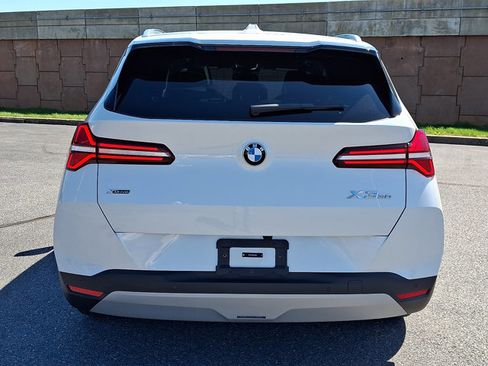 Certified 2025 BMW X3 xDrive30i w/ Premium Package AWD/4WD image 5