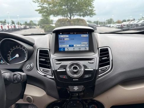 Used 2017 Ford Fiesta Titanium FWD image 15