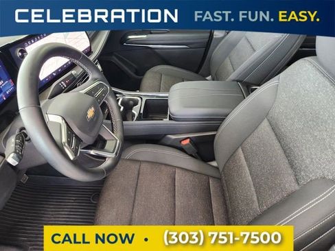 Certified 2025 Chevrolet Traverse LT w/ Sun and Wheel Package AWD/4WD image 12