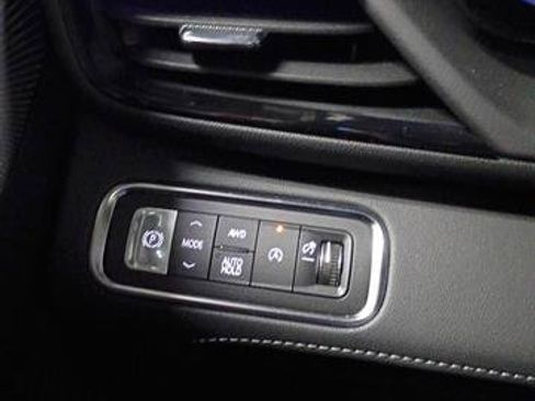 Certified 2026 Buick Enclave Avenir w/ Super Cruise Package AWD/4WD image 11