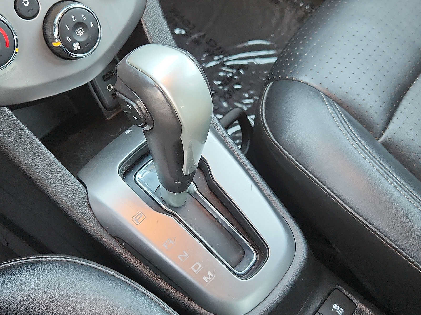 Used 2018 Chevrolet Sonic Premier FWD image 14