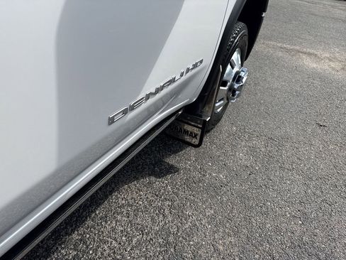 Certified 2024 GMC Sierra 3500 Denali Ultimate AWD/4WD image 39