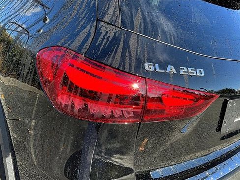 Certified 2025 Mercedes-Benz GLA 250 4MATIC image 25