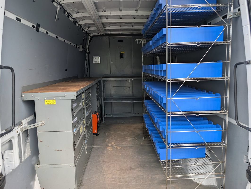 Used 2015 Mercedes-Benz Sprinter 2500 image 37