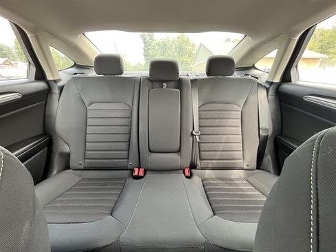 Used 2020 Ford Fusion SE AWD/4WD image 30