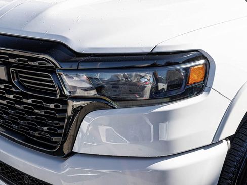 Used 2025 RAM 1500 Big Horn AWD/4WD image 37