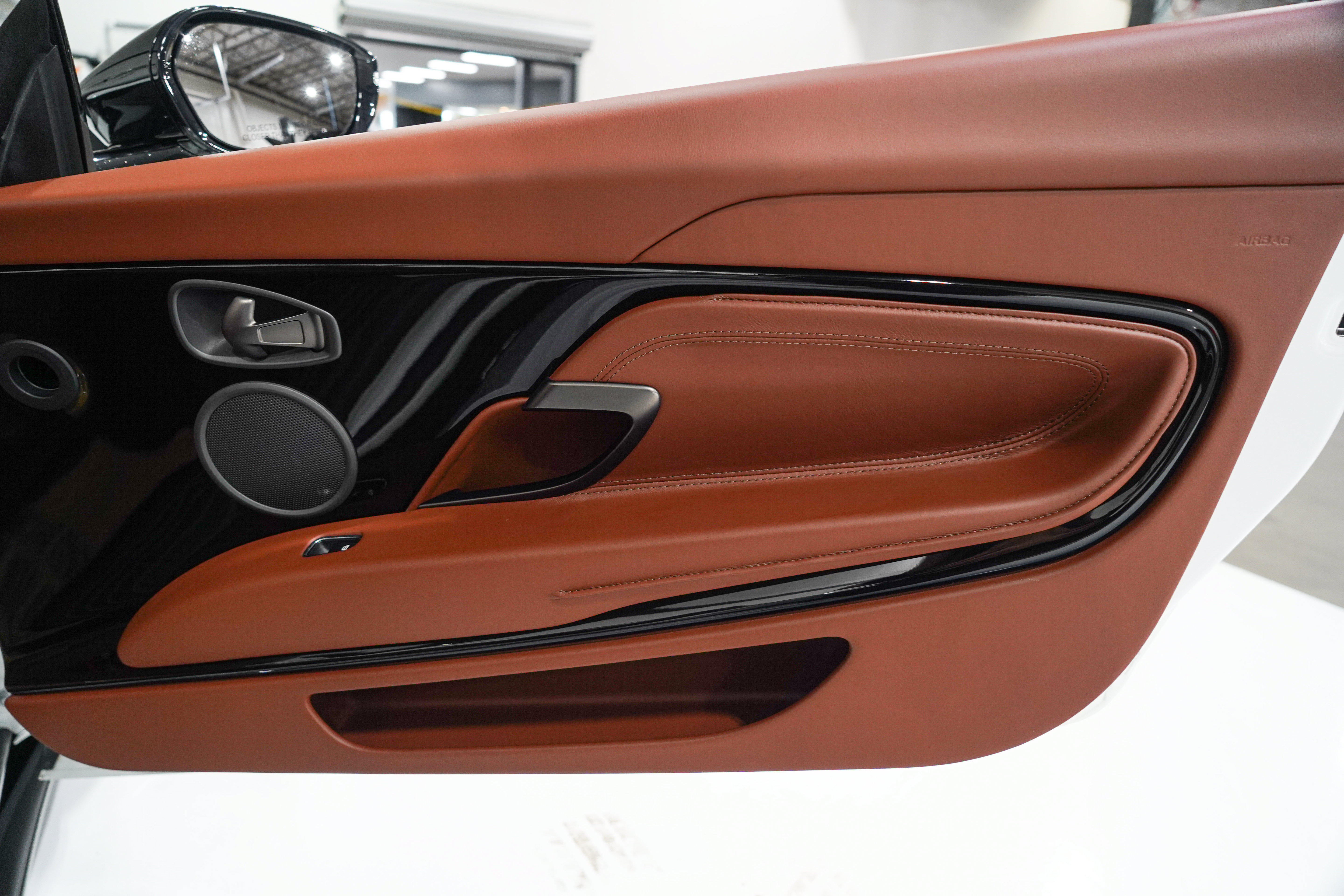 Used 2020 Aston Martin DB11 Volante RWD image 20