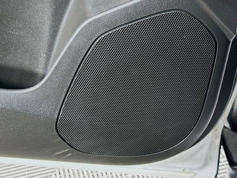 Used 2024 Chevrolet Trax ACTIV w/ Sunroof Package FWD image 18