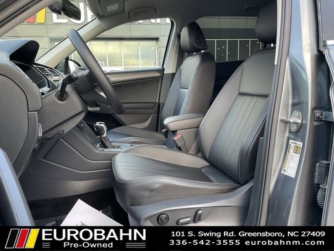 Used 2022 Volkswagen Tiguan SE image 8