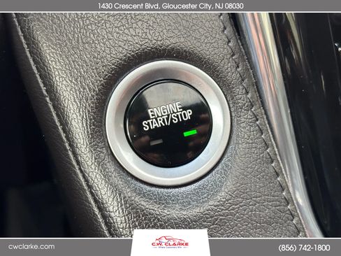 Used 2015 Cadillac Escalade Premium image 21