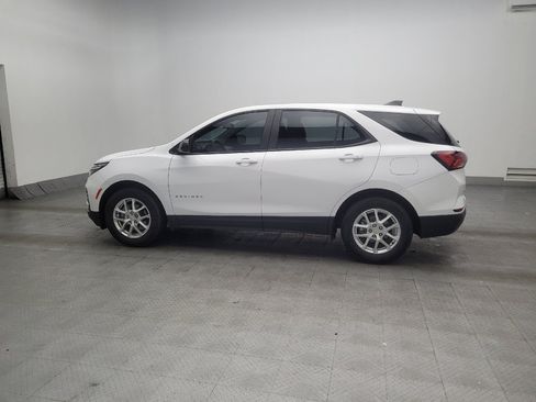 Used 2024 Chevrolet Equinox LS w/ Driver Confidence II Package FWD image 3
