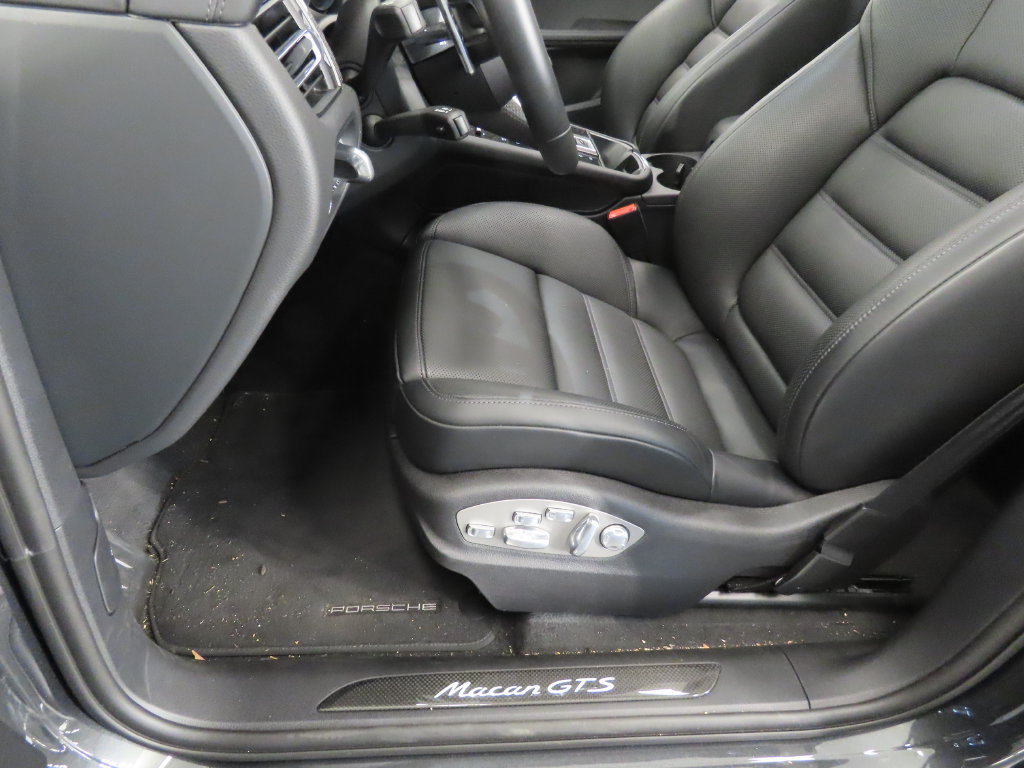 Certified 2026 Porsche Macan GTS AWD/4WD image 41