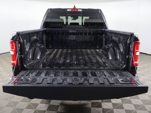 Used 2025 RAM 1500 Laramie AWD/4WD image 17