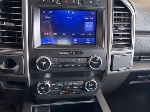 Used 2020 Ford Expedition XLT image 5