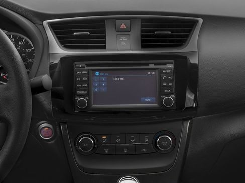 Used 2018 Nissan Sentra SR w/ SR Midnight Edition Package image 13