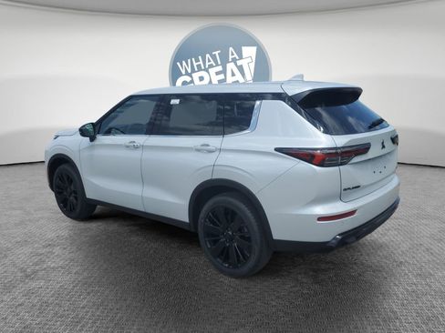 New 2026 Mitsubishi Outlander LE AWD/4WD image 6