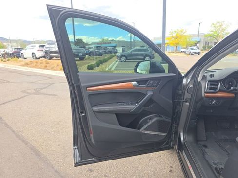 Used 2023 Audi Q5 2.0T Premium Plus w/ Premium Plus Package image 9