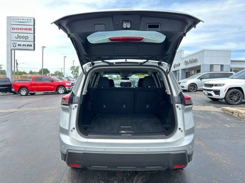 Used 2025 Nissan Rogue S AWD/4WD image 54