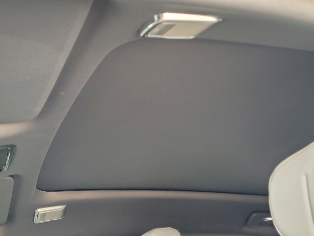 New 2027 Cadillac Optiq Premium Luxury w/ LPO, Floor Liner Package AWD/4WD image 14