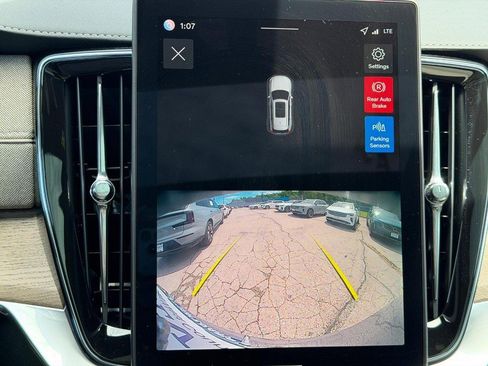 New 2026 Volvo XC90 B5 Core AWD/4WD image 13