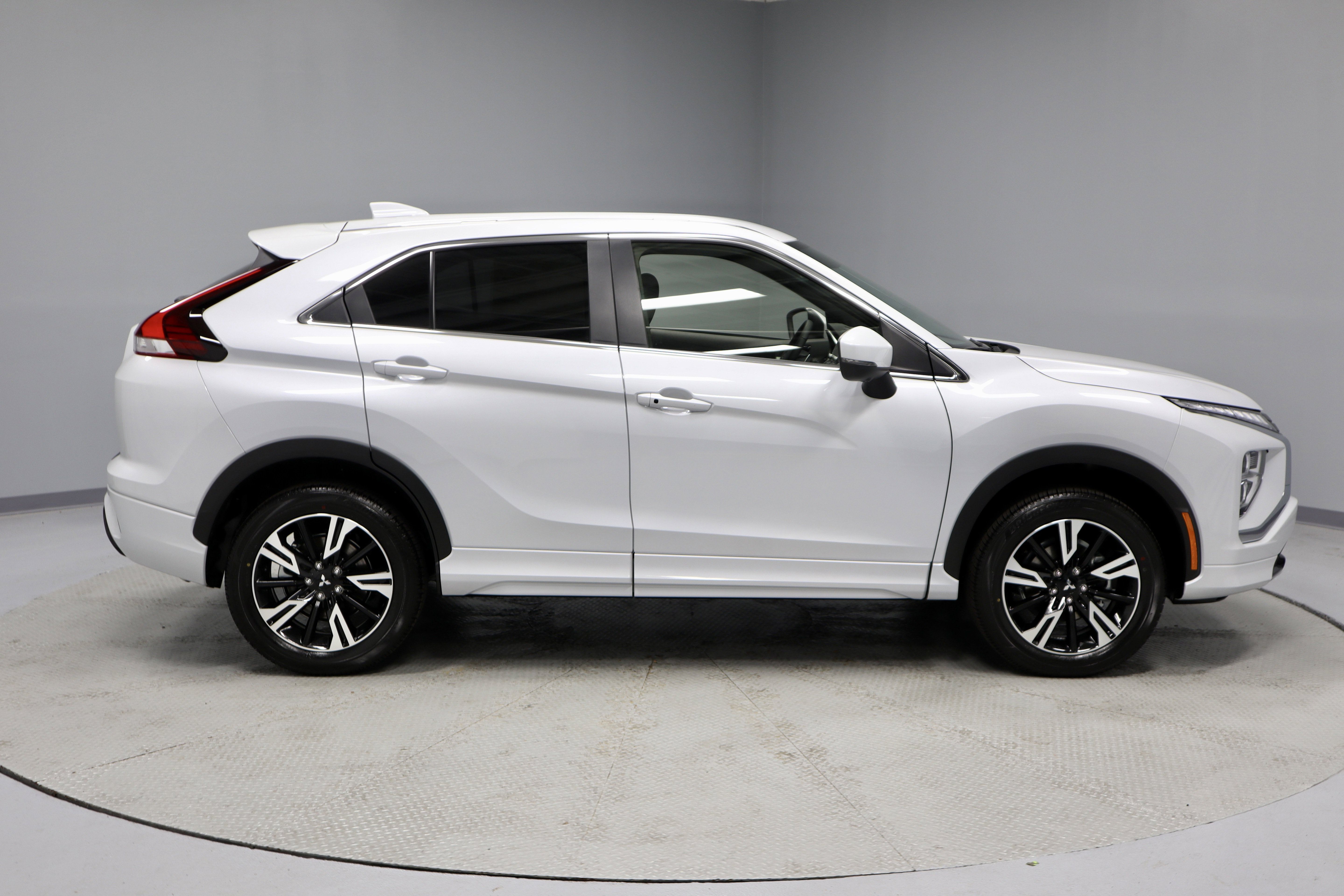 New 2026 Mitsubishi Eclipse Cross AWD image 9