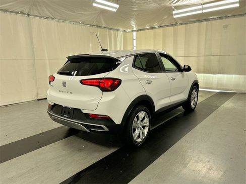 Used 2024 Buick Encore GX Preferred image 2
