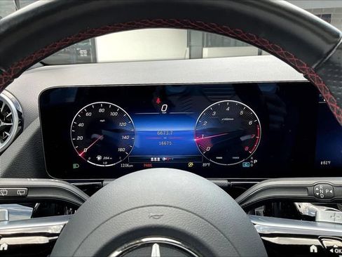 Certified 2024 Mercedes-Benz GLA 250 4MATIC image 15