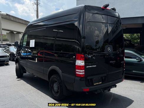 Used 2018 Mercedes-Benz Sprinter 2500 image 7