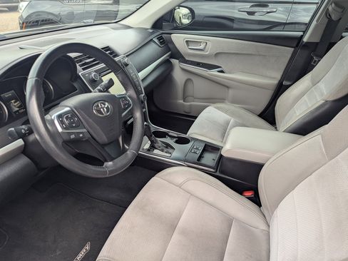 Used 2017 Toyota Camry XSE image 13
