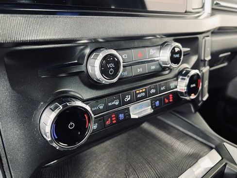 Used 2025 Ford F350 Platinum w/ Tremor Off-Road Package image 33