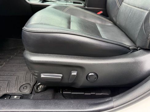 Used 2017 Toyota Camry XLE w/ Moonroof Package FWD image 15