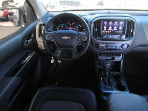 Used 2019 Chevrolet Colorado Z71 w/ Z71 Midnight Edition image 14