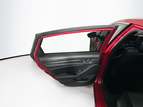 Used 2022 Honda Accord Sport image 25