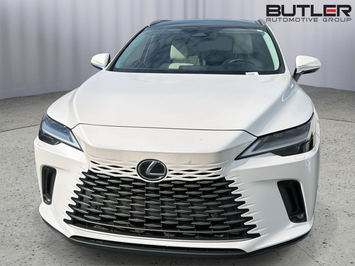 Used 2024 Lexus RX 350 FWD w/ Convenience Package image 3
