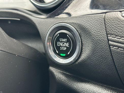 Used 2022 Buick Encore GX Preferred w/ Cold Weather Comfort Package AWD/4WD image 23