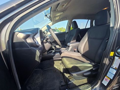 Used 2016 Toyota RAV4 LE AWD/4WD image 22