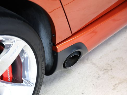 Used 2006 Dodge Viper SRT-10 RWD image 23