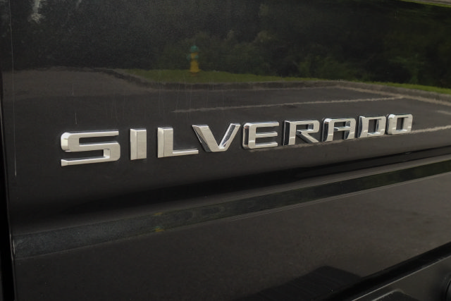 Used 2022 Chevrolet Silverado 1500 LT AWD/4WD image 42