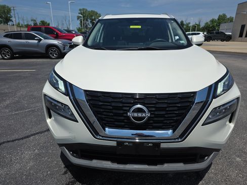 Used 2023 Nissan Rogue SV w/ SV Premium B Package AWD/4WD image 8