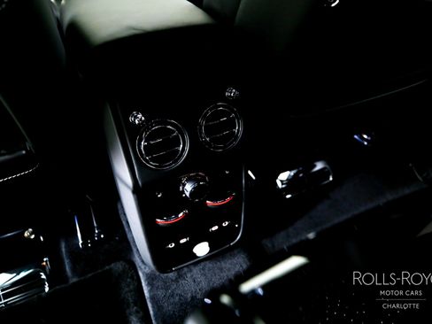 New 2026 Rolls-Royce Cullinan image 25