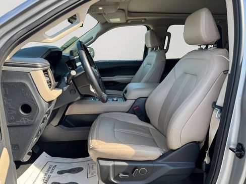 Used 2024 Ford Expedition Limited image 24