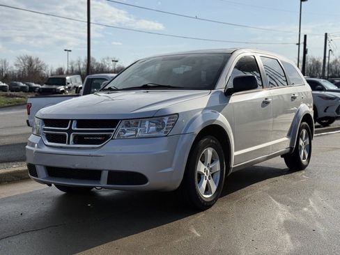 Used 2013 Dodge Journey American Value Package w/ Flexible Seating Group image 2