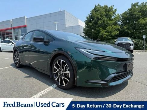 Used 2025 Toyota Prius Plug-In Hybrid FWD image 1
