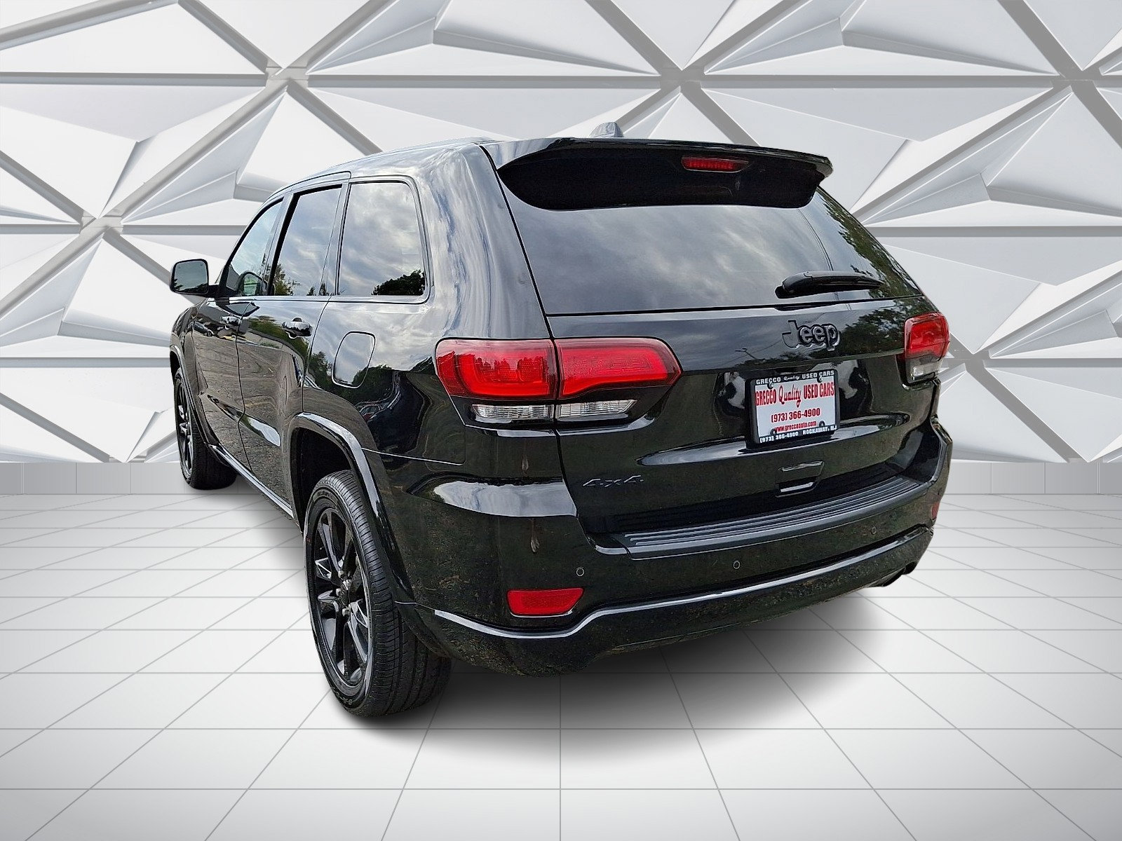 Used 2021 Jeep Grand Cherokee Laredo X AWD/4WD image 8