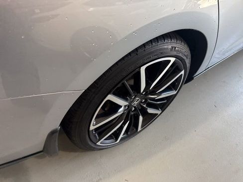 Used 2024 Honda Accord Touring image 14