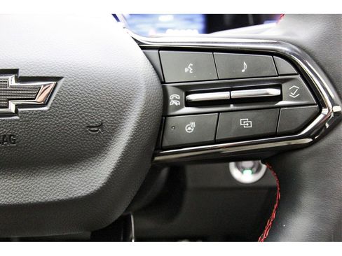 Used 2025 Chevrolet Traverse RS image 14