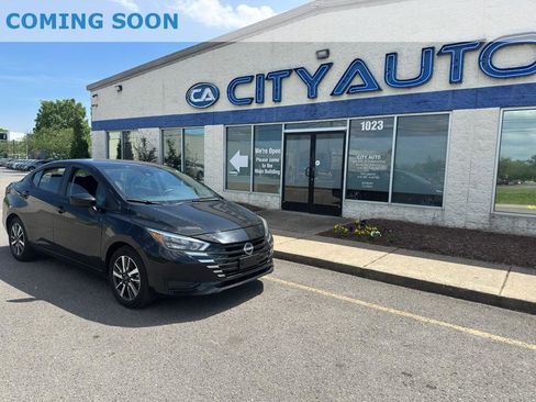 Used 2025 Nissan Versa SV image 1