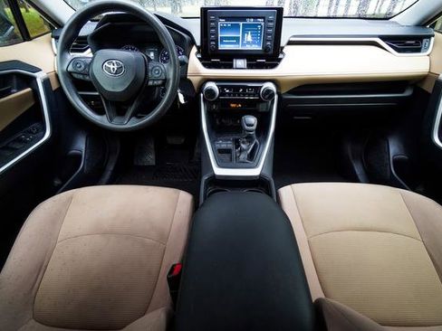 Used 2019 Toyota RAV4 LE image 23