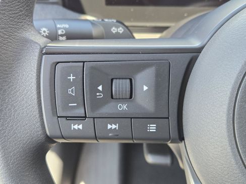 Used 2026 Nissan Kicks SV FWD image 17